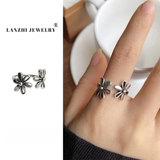 Silver Floral Open Ring for Women – Adjustable Retro Flower Jewelry in Instagram Style