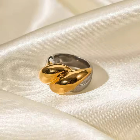 Bold Twisted Knot Ring – Dual-Tone Stainless Steel Statement Jewelry for Women