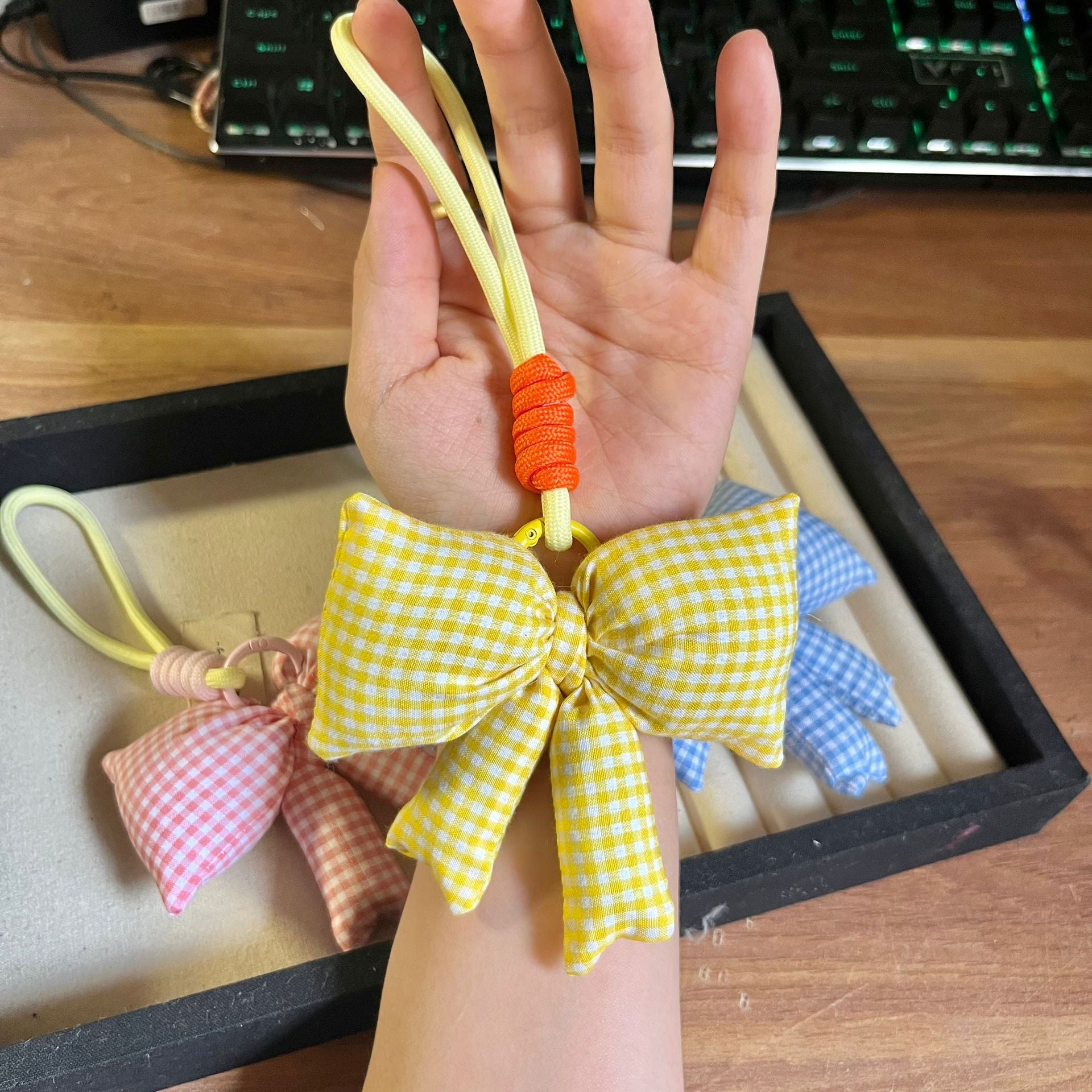 Korean Ins Style Simple Blue and Pink Plaid Bow Accessories Keychain Cute and Sweet High-End Bag Pendant