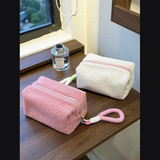 Plush Plaid Makeup Bag for Girls – Large-Capacity Travel Cosmetic Pouch