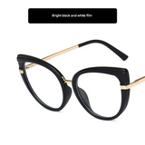 Classic Cat Eye Anti-Blue Light Glasses for Women – TR90 Retro Flat Frame