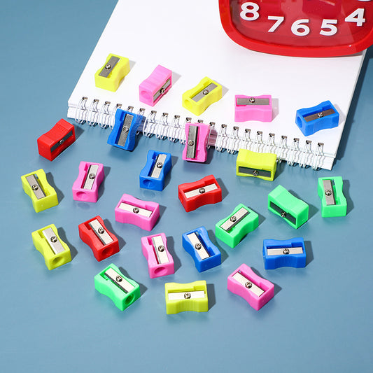Mini single hole small square pencil sharpener color children cute primary school student pencil sharpener stationery pencil sharpener factory wholesale