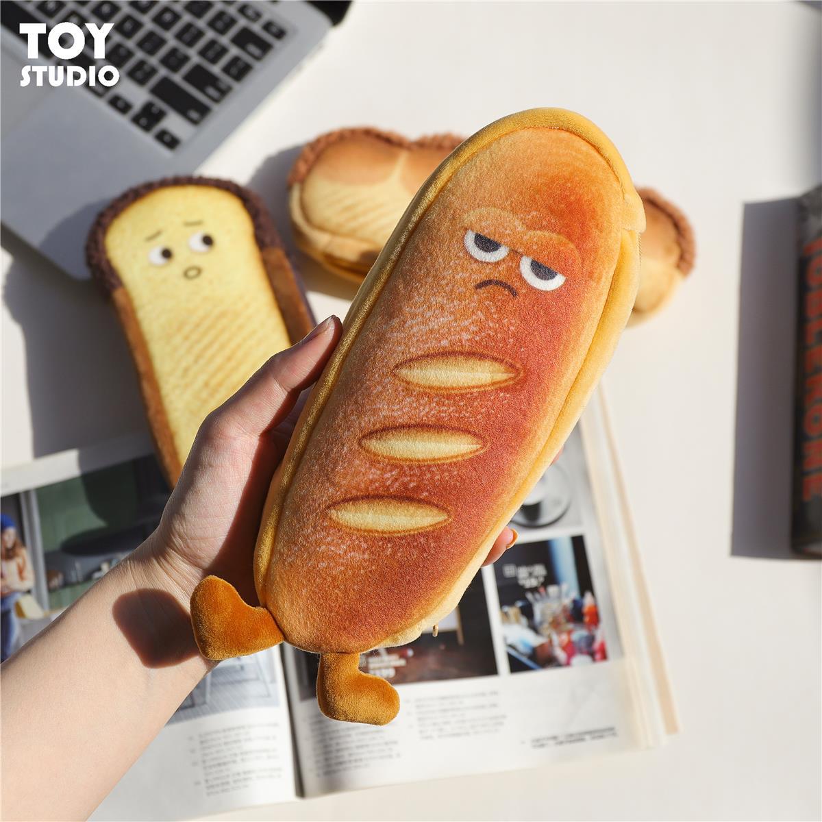 Plush Pencil Case in the Shape of a Toast Bread, Large Capacity, Cute and Creative Japanese-Style Stationery Box for Middle School Students