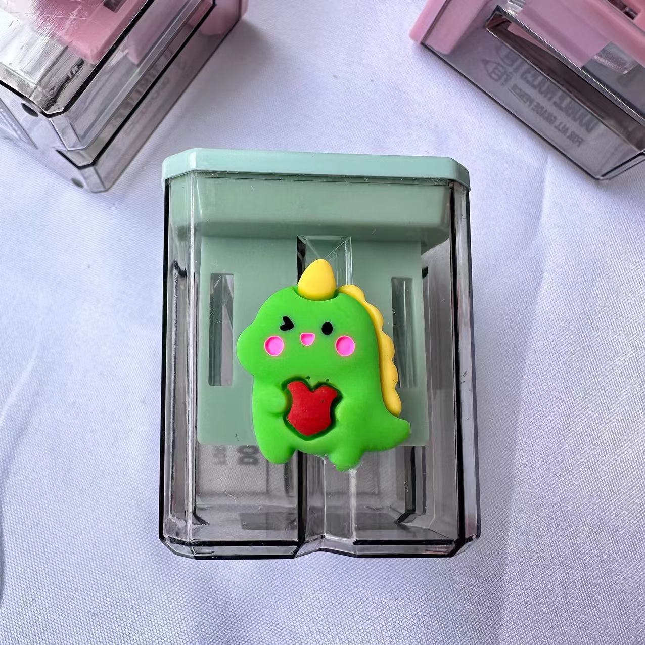 Pencil sharpener creative cartoon manual pencil sharpener student cute portable pencil sharpener pencil sharpener wholesale