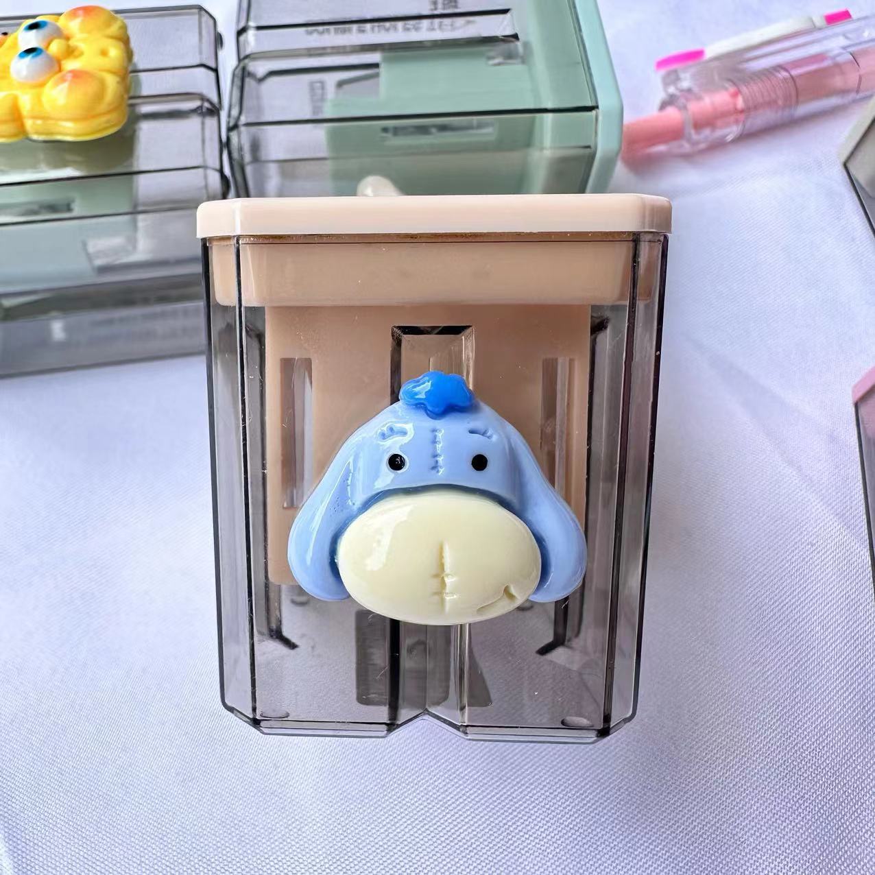 Pencil sharpener creative cartoon manual pencil sharpener student cute portable pencil sharpener pencil sharpener wholesale