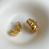 Twisted Wavy Stud Earrings – Elegant Wave Design, Women’s Jewelry with Push Post Clasp