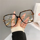 2023 in stock direct supply of anti-blue light Europe and the United States flat glasses goggles cross-border fashion large frame metal glasses frame