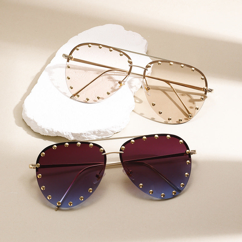 Cross-border New Toad Glasses Rivet Lens Fashion Sunglasses Internet Celebrator Same Style European and American Style Retro Trend Sunglasses